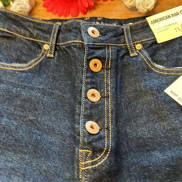 Women’s American Rag Cie Sculpt Stretch Ultra Soft Button Fly Jeans Size 11 Blue - Picture 2 of 13